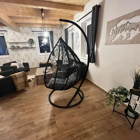 シャレー Pod Spicakem